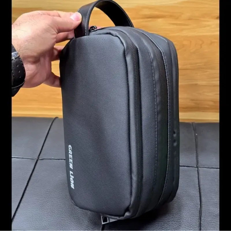 کیف دستی مردانه ضد آب گرین لاین جنس اسکین سیلیکونی ابعاد 13 در 23 سانتی متر - تصویر 12