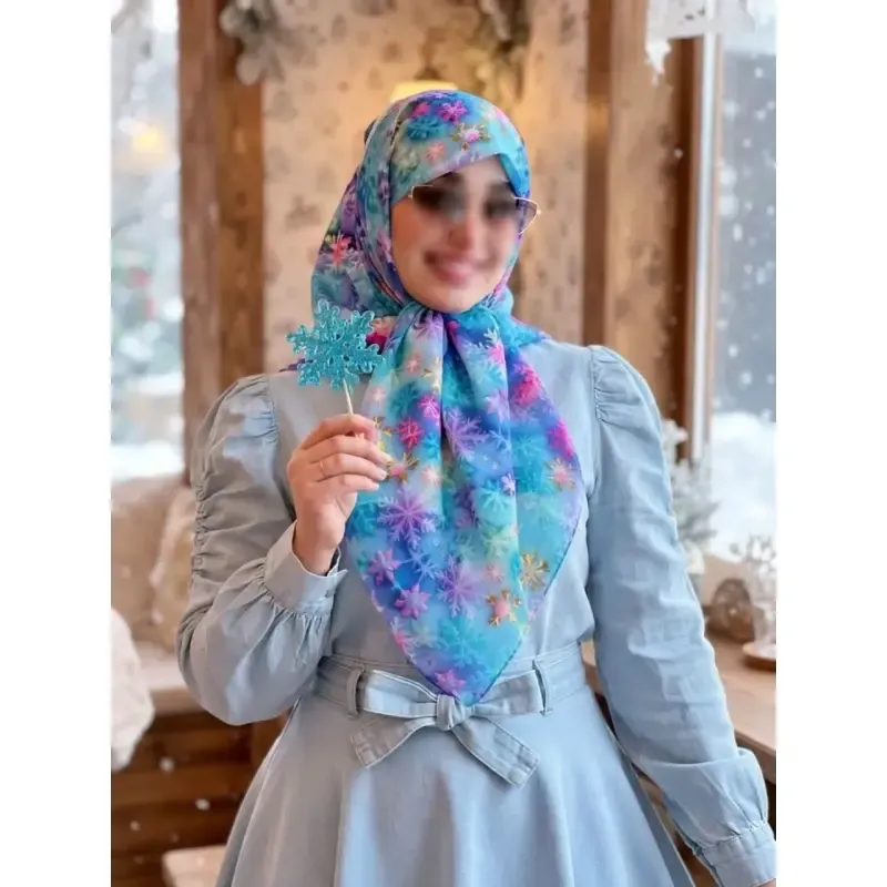 روسری نخی طرح بارلین قواره 140 زنانه آبی پاستیلی - تصویر 13