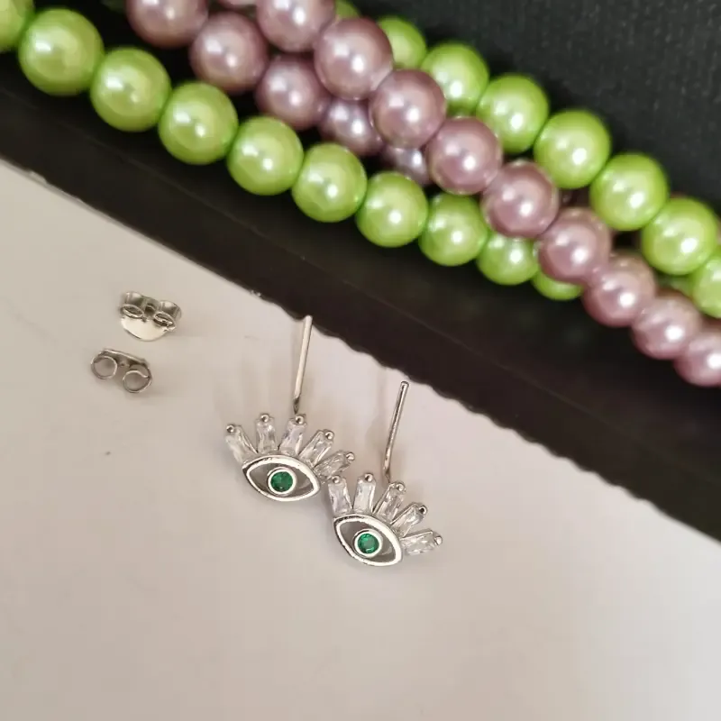 گوشواره نقره میخی عیار 925 با روکش طلا طرح خاص - تصویر 3