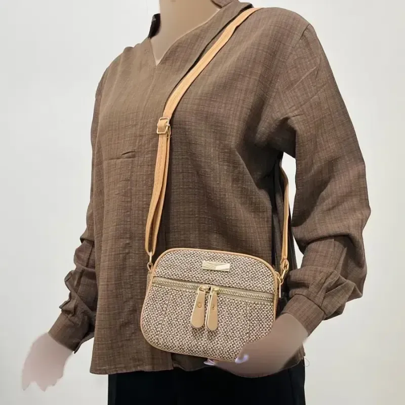 کیف زنانه چرم طرح کنفی چهار زیپ کد 1380 با بند دوشی قابل تنظیم - تصویر 5