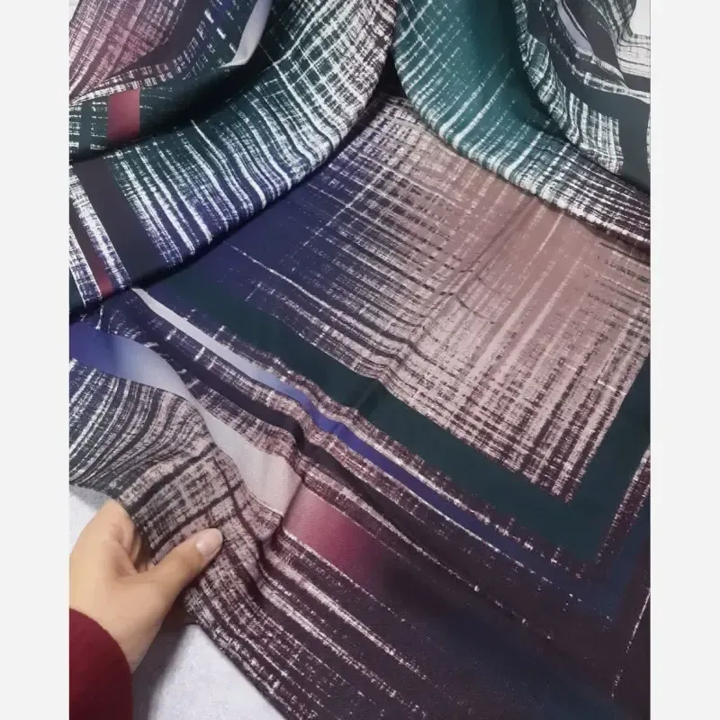 روسری نخی طرح ژینوس رنگ کاربردی زنانه - تصویر 2