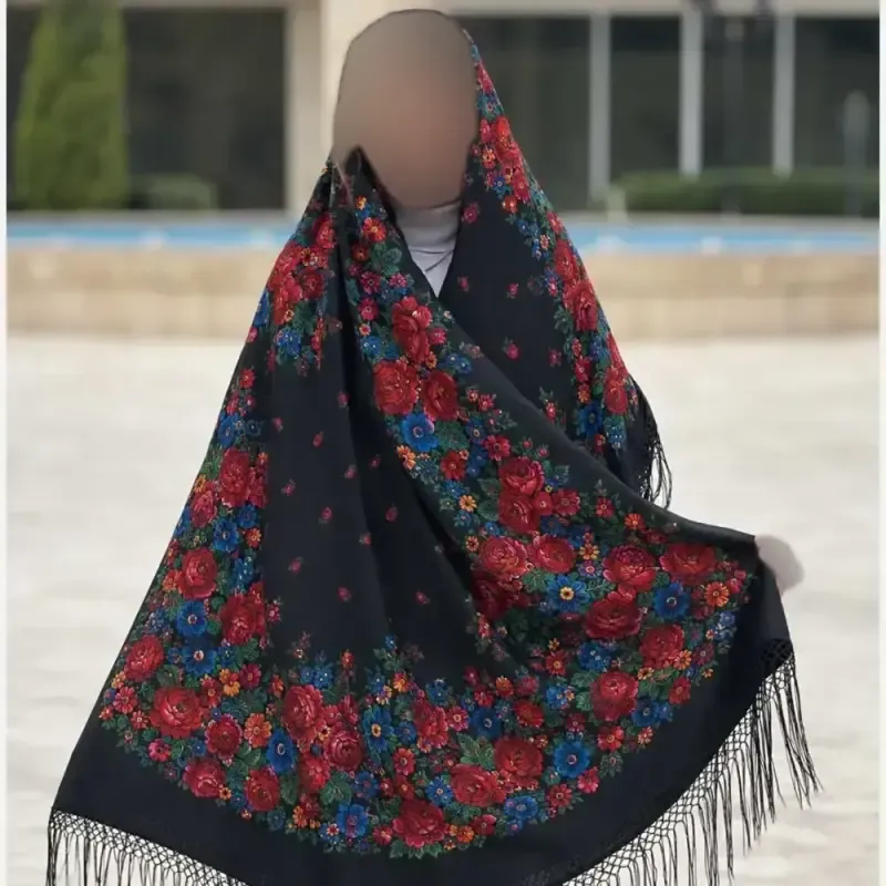 روسری ترکمنی ایرانی مدل تاتار کد 1607 طرح سنتی نخ پلی استر 130x130 مناسب 4 فصل - تصویر 3