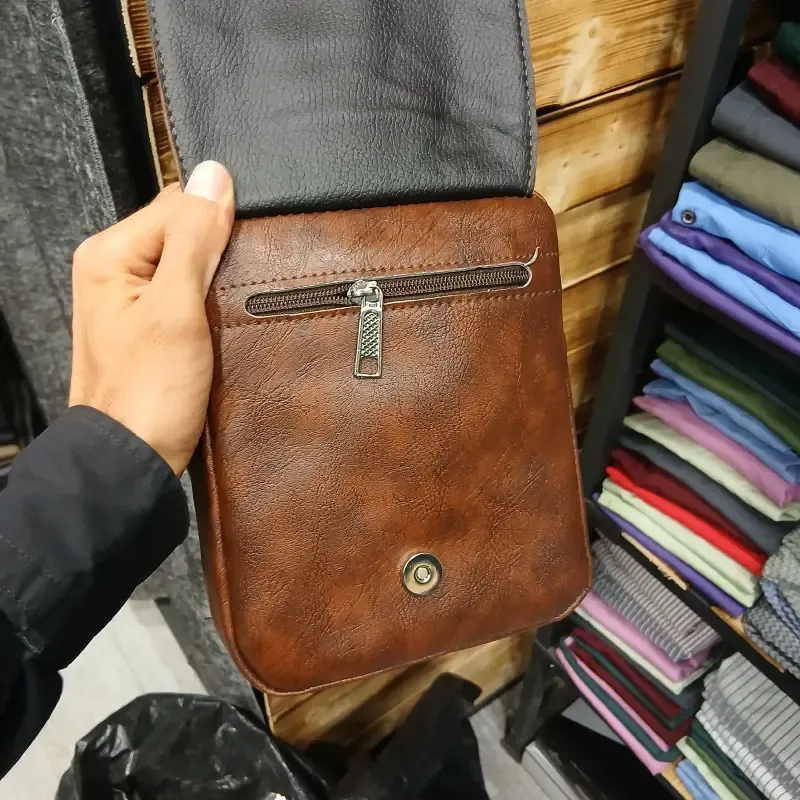 کیف دوشی اسپرت مردانه چرم مصنوعی طرح زارا - تصویر 7