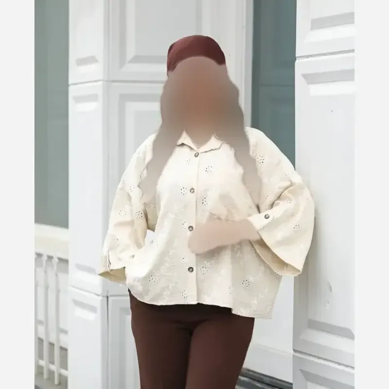 شومیز گلدوزی شده جنس پارچه صوفیا فری سایز مدل دالیا - تصویر 3