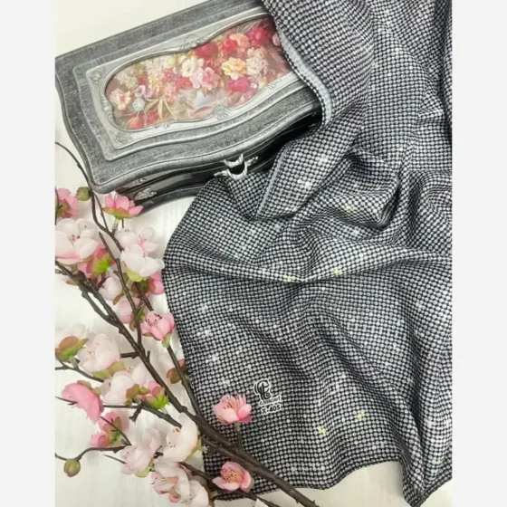روسری نخ کاستوم طرح نگینی سایز 140 مجلسی و روزمره