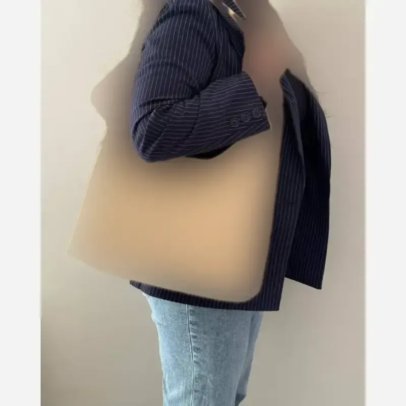 کیف زنانه شرانگ خارجی بند گره به همراه کیف آرایش سایز 33-38 - تصویر 4