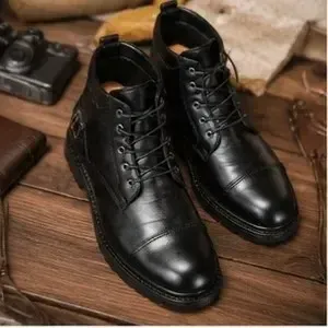 ست نیم بوت مردانه و کمربند چرم صنعتی مشکی اسپرت - تصویر 5
