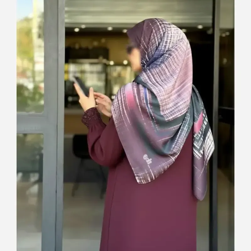 روسری نخی طرح ژینوس رنگ کاربردی زنانه - تصویر 4