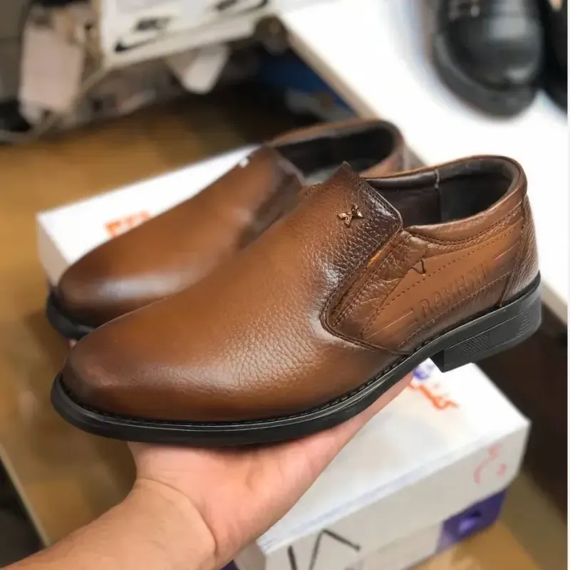 کفش چرم مردانه مجلسی رخشی عسلی کلاسیک رویه چرم طبیعی گاوی زیره لاستیکی نشکن و ضد سایش - تصویر 8